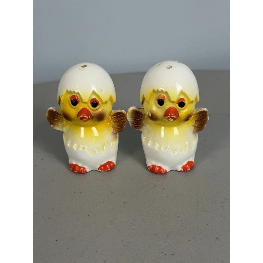 Vtg Blue Bird Japan Salt and Pepper Shakers and Baby Chick in Egg Shakers